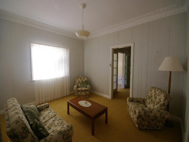 39 First Street, Camp Hill QLD 4152