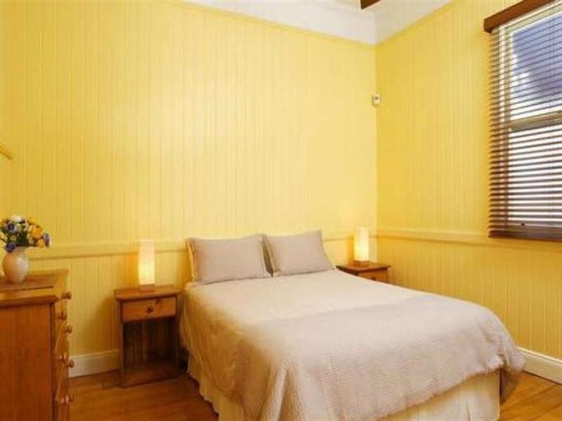 99 Milsom Street, Camp Hill QLD 4152