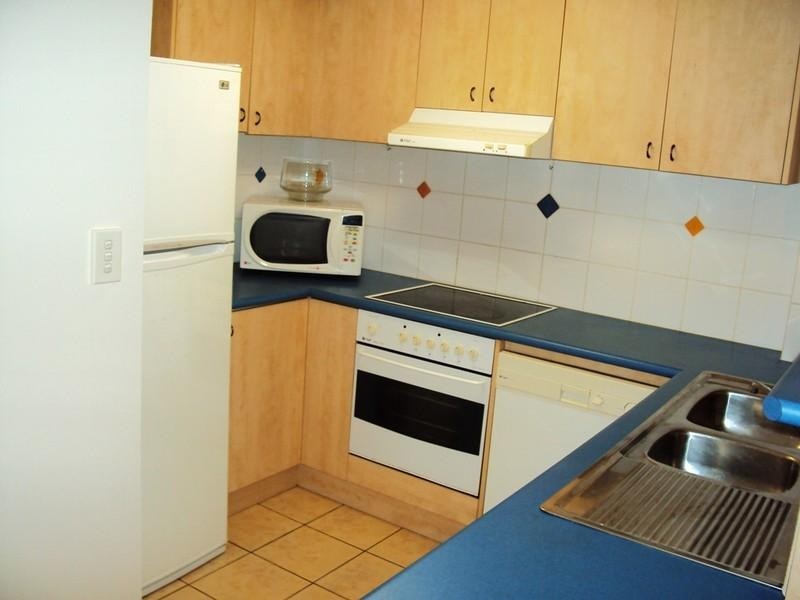 2/24 Grosvenor Street, Balmoral QLD 4171