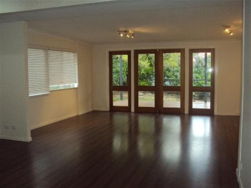 37 Arrowsmith Street, Camp Hill QLD 4152