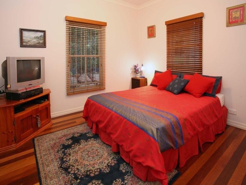 83 Newman Avenue, Camp Hill QLD 4152