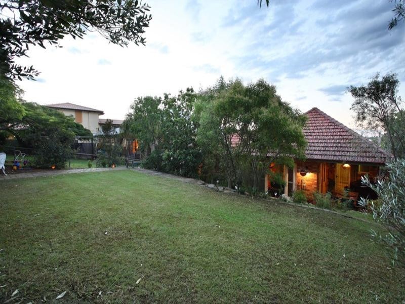 83 Newman Avenue, Camp Hill QLD 4152
