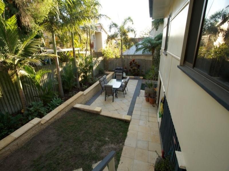 60 Derby Street, Coorparoo QLD 4151