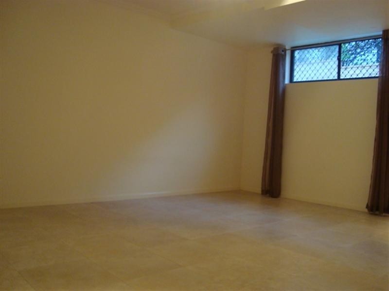 1/378 Cavendish Road, Coorparoo QLD 4151