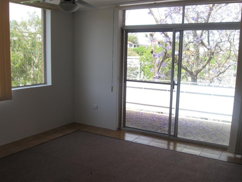 8/387 Cavendish Road, Coorparoo QLD 4151