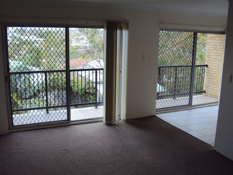 4/42 Pembroke Road, Coorparoo QLD 4151