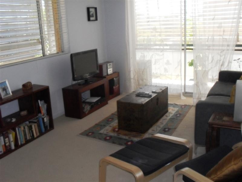 1/19 Weston Street, Coorparoo QLD 4151