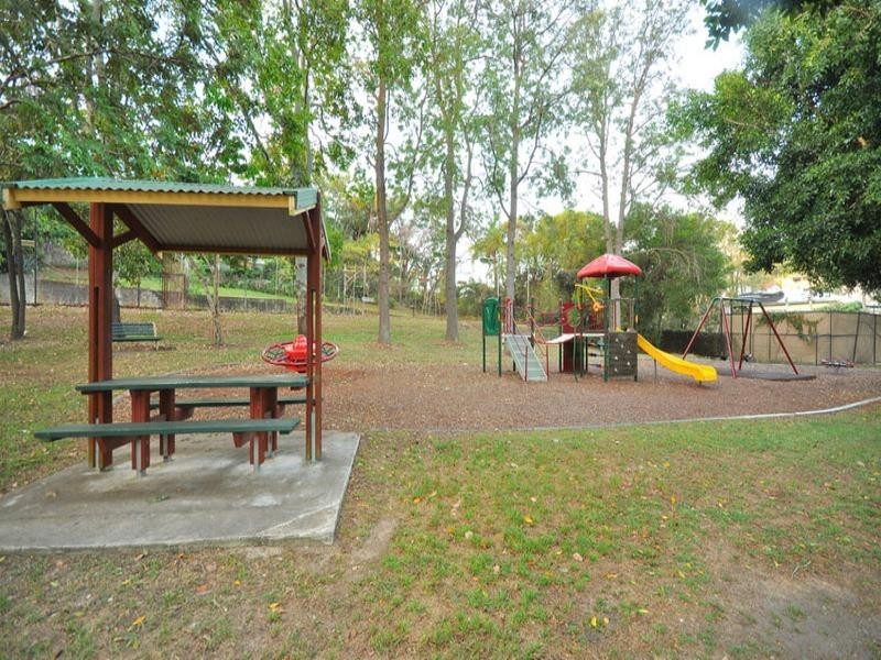 386 Ferguson Road, Seven Hills QLD 4170