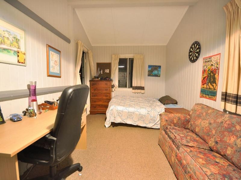 386 Ferguson Road, Seven Hills QLD 4170