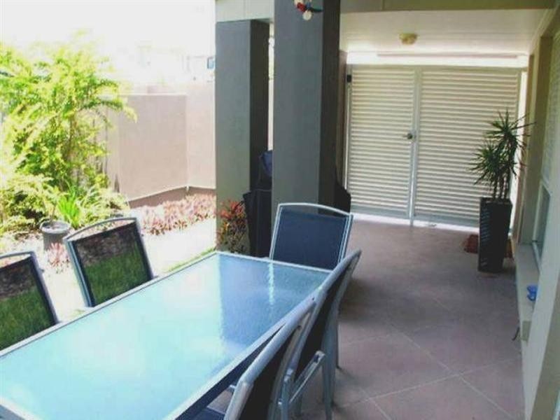 1/11 Waratah Avenue, Carina QLD 4152