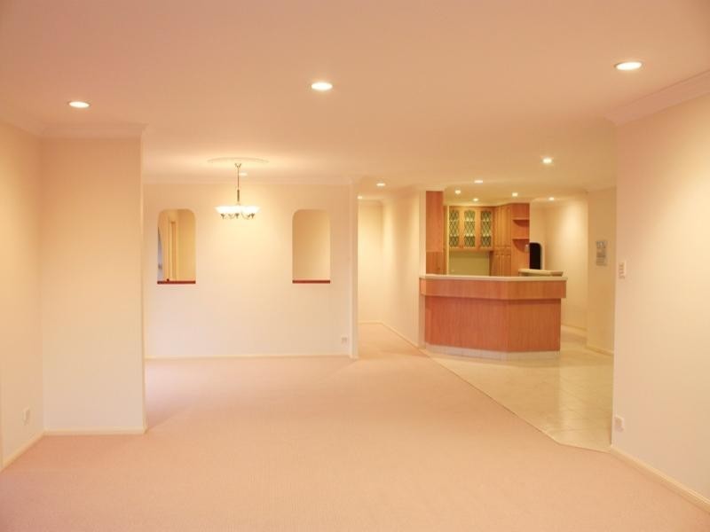 2a Pine Mountain Court, Carina Heights QLD 4152