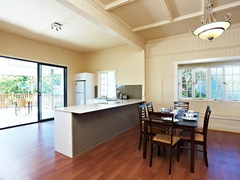 378 Cavendish Road, Coorparoo QLD 4151