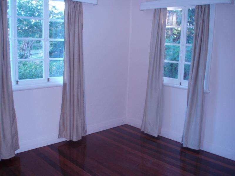 105 Canopus Street, Coorparoo QLD 4151