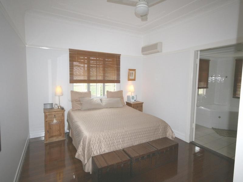 103a Perth Street, Camp Hill QLD 4152