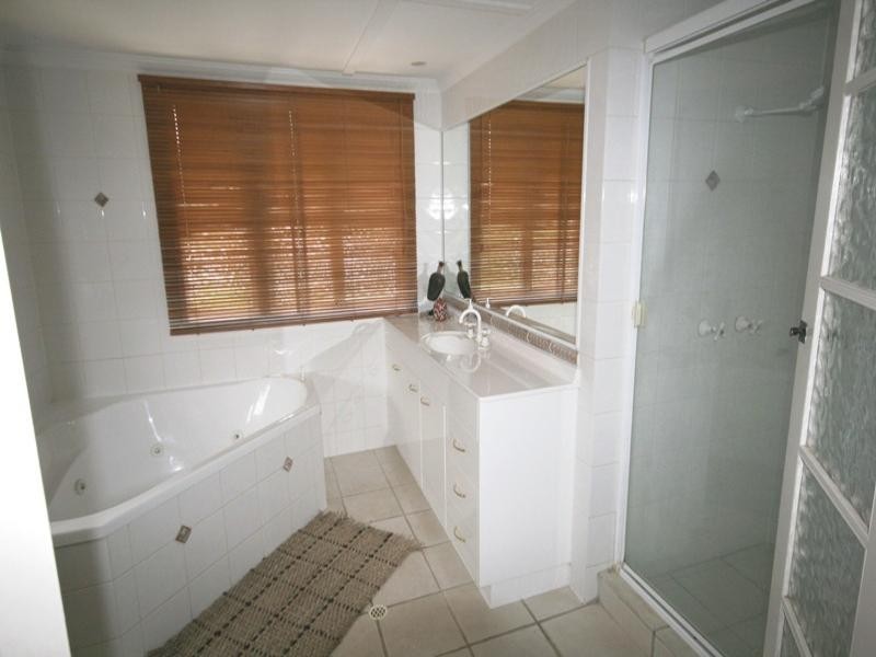 103a Perth Street, Camp Hill QLD 4152