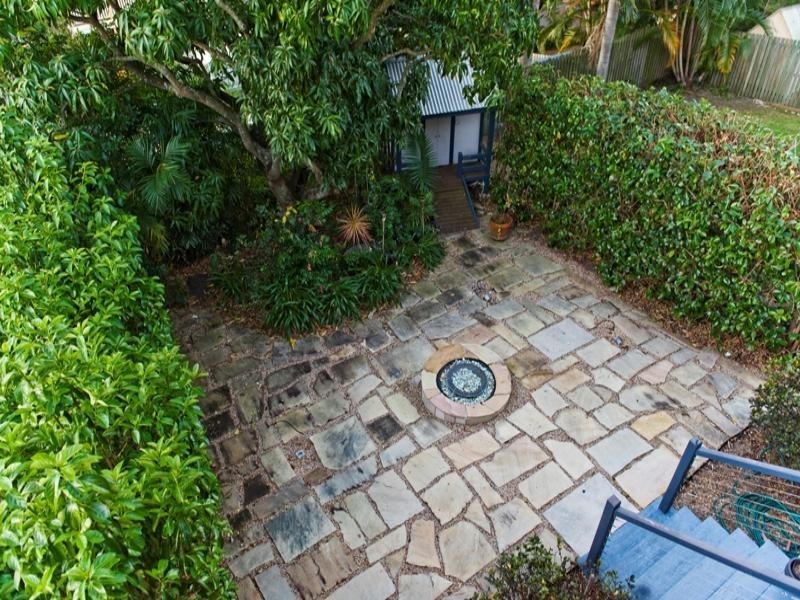 24 Donald Street, Camp Hill QLD 4152