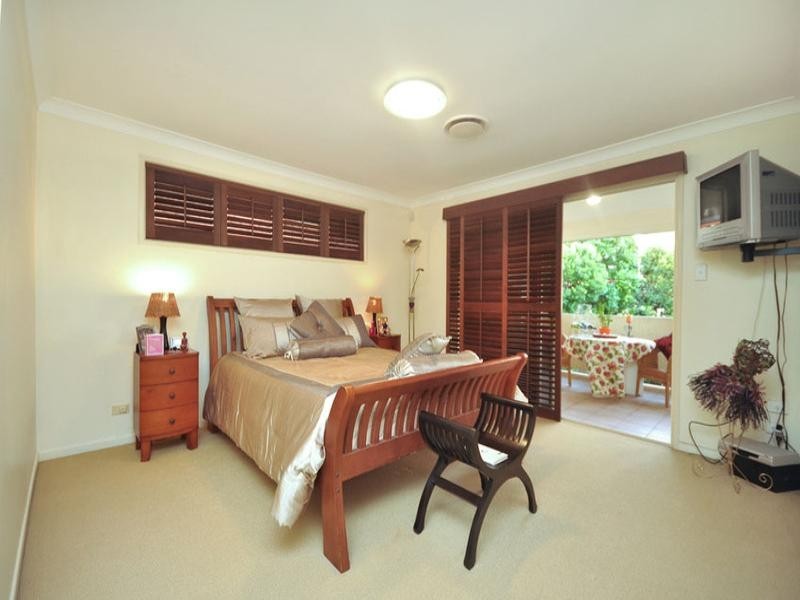 35 Windsor Place, Carindale QLD 4152