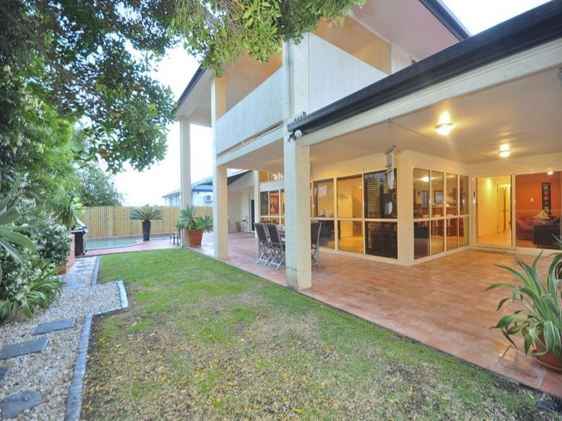 35 Windsor Place, Carindale QLD 4152
