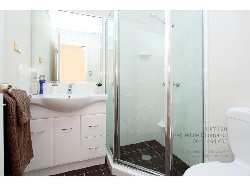 33 Derby Street, Coorparoo QLD 4151