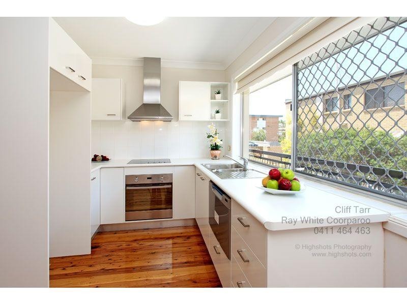 33 Derby Street, Coorparoo QLD 4151