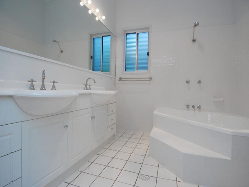 29 Oberon Street, Morningside QLD 4170