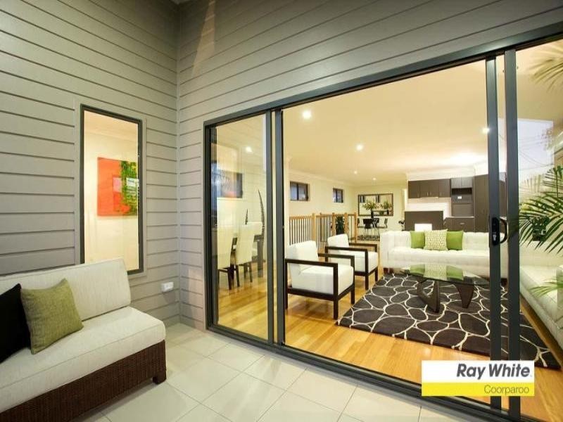 11 and 11a Tenth Avenue, Coorparoo QLD 4151