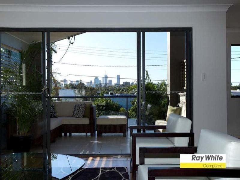 11 and 11a Tenth Avenue, Coorparoo QLD 4151