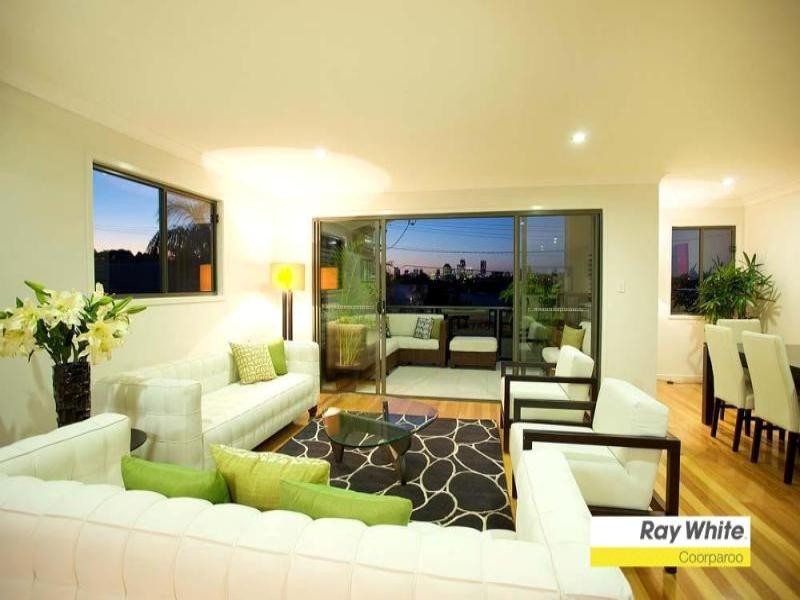 11 and 11a Tenth Avenue, Coorparoo QLD 4151