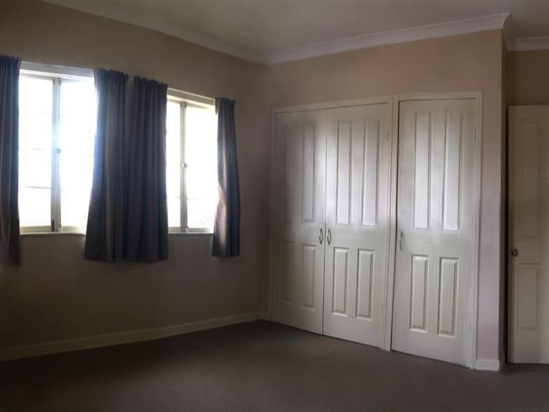 9 Arc Street, Coorparoo QLD 4151