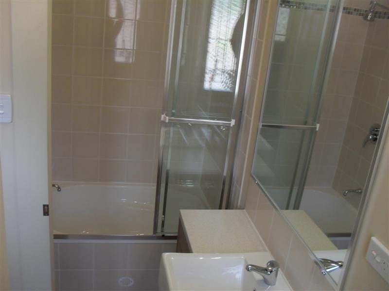 9 Arc Street, Coorparoo QLD 4151