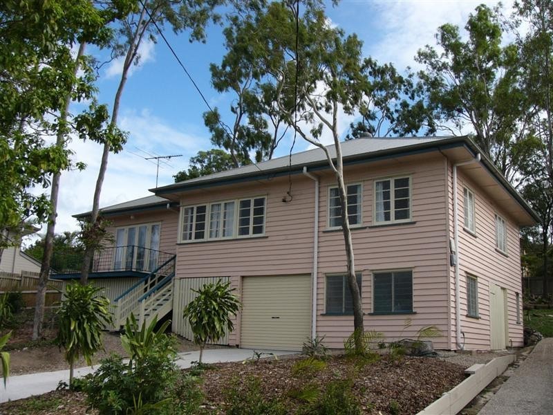 9 Arc Street, Coorparoo QLD 4151