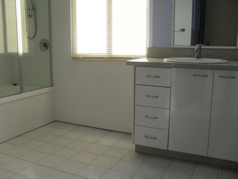 51 Waverley Road, Camp Hill QLD 4152