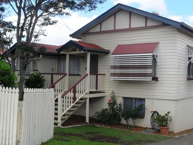 373 Cornwall Street, Greenslopes QLD 4120