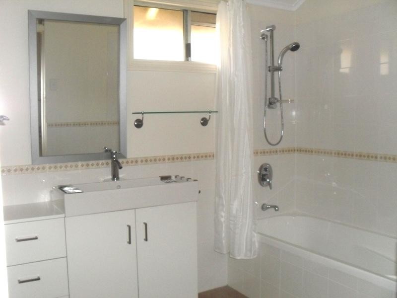 373 Cornwall Street, Greenslopes QLD 4120