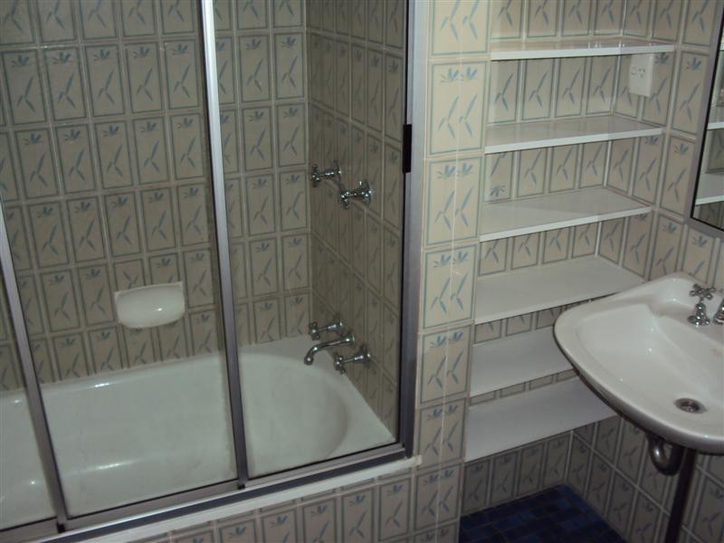 2/52 Henzell Terrace, Greenslopes QLD 4120