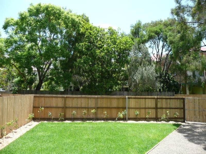 16 Nelson Street, Coorparoo QLD 4151