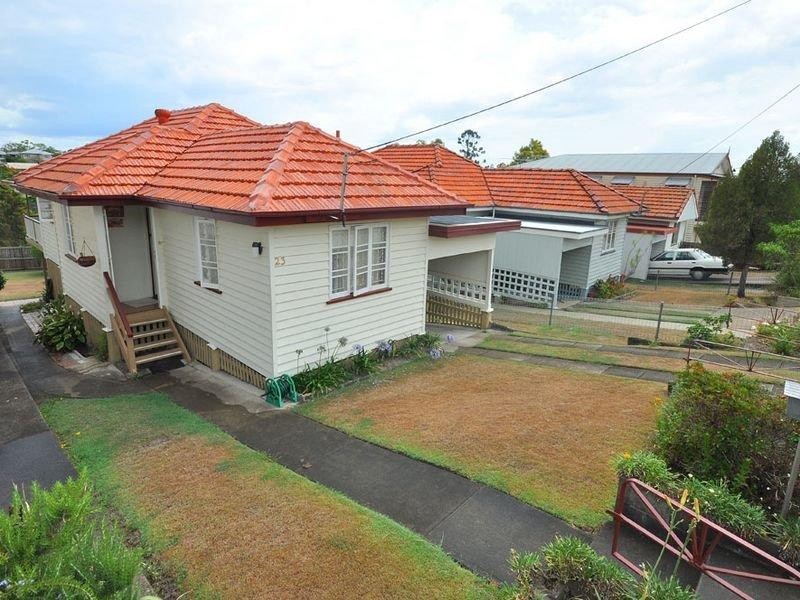 23 Waverley Road, Camp Hill QLD 4152