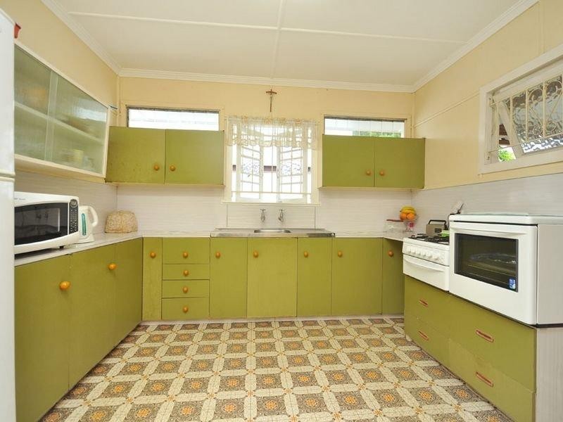 23 Waverley Road, Camp Hill QLD 4152