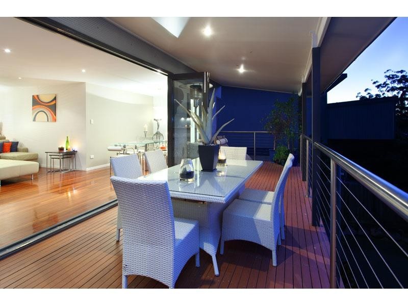 10 Dagmar Street, Holland Park West QLD 4121