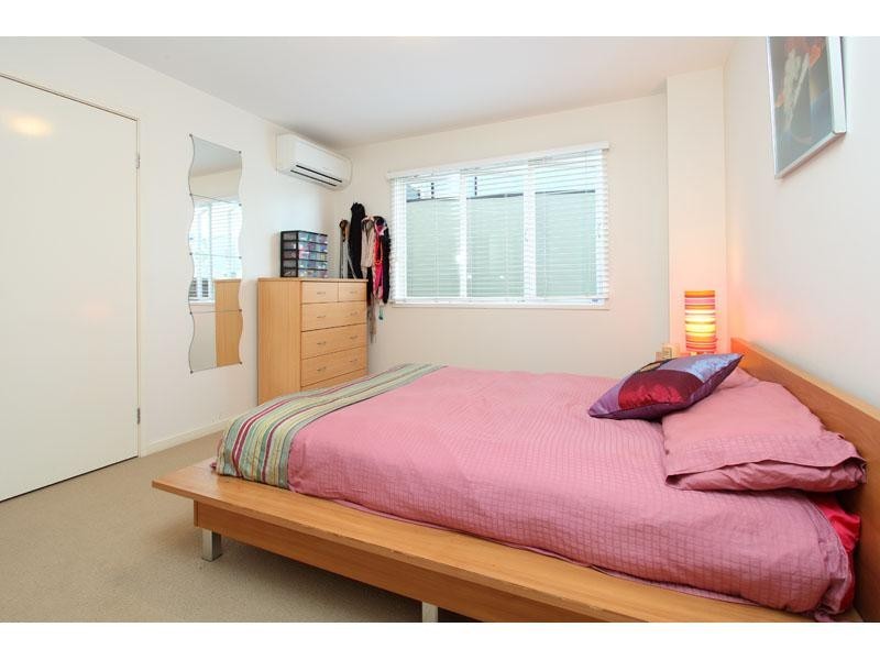 10 Dagmar Street, Holland Park West QLD 4121