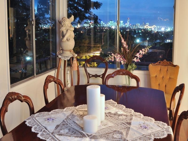 6 Sirius Street, Coorparoo QLD 4151