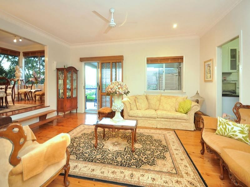 6 Sirius Street, Coorparoo QLD 4151