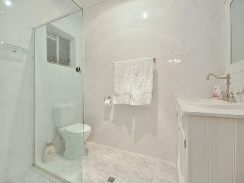 6 Sirius Street, Coorparoo QLD 4151