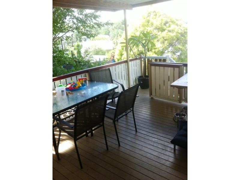 23 Waverley Road, Camp Hill QLD 4152