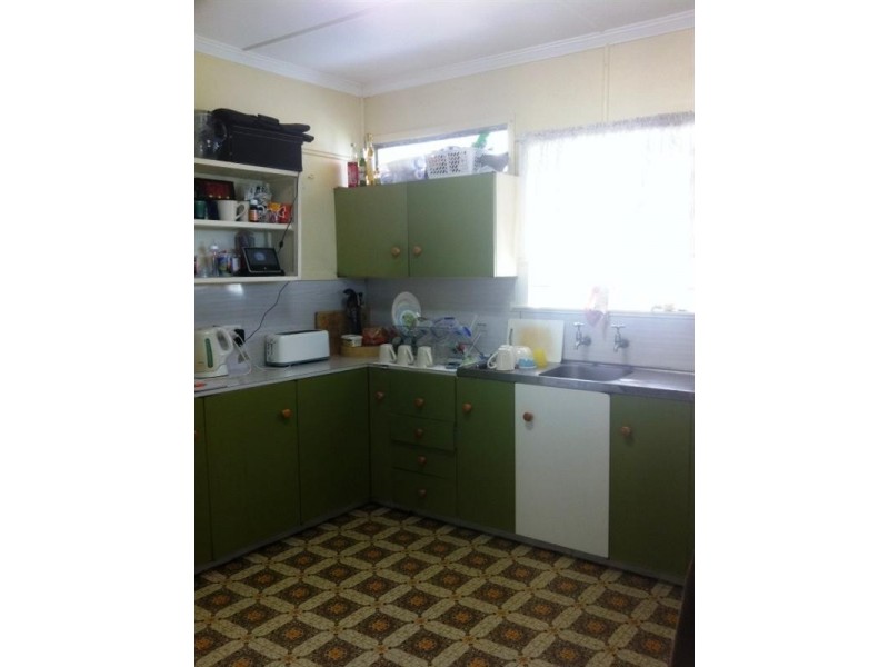 23 Waverley Road, Camp Hill QLD 4152