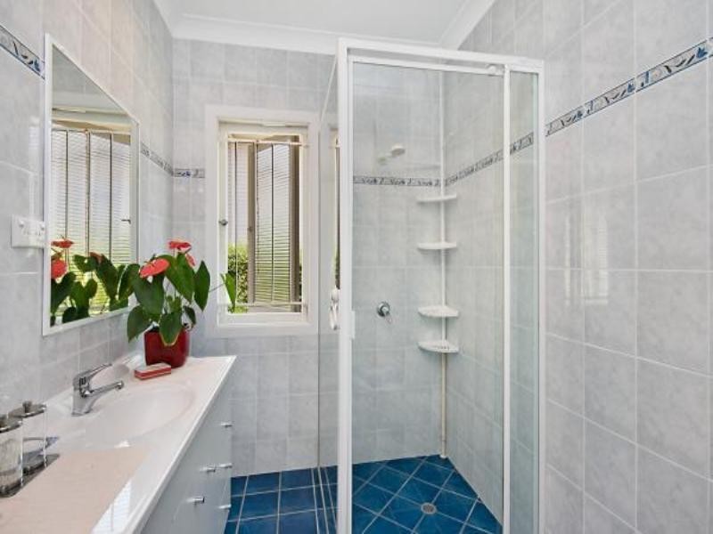 16 Trundle Street, Coorparoo QLD 4151