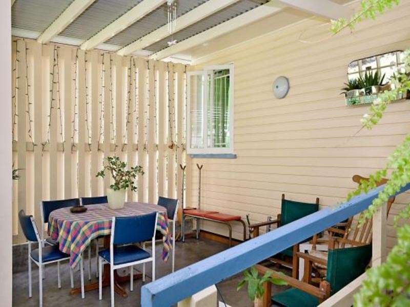 16 Trundle Street, Coorparoo QLD 4151