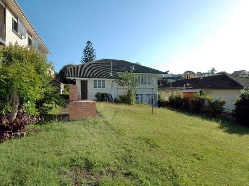 86 Newman Avenue, Camp Hill QLD 4152