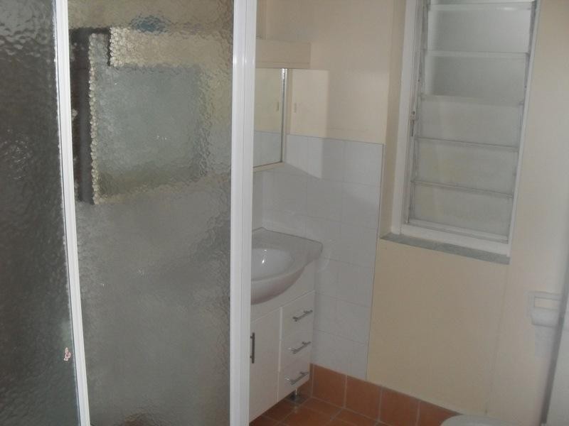 4/223 Cavendish Road, Coorparoo QLD 4151