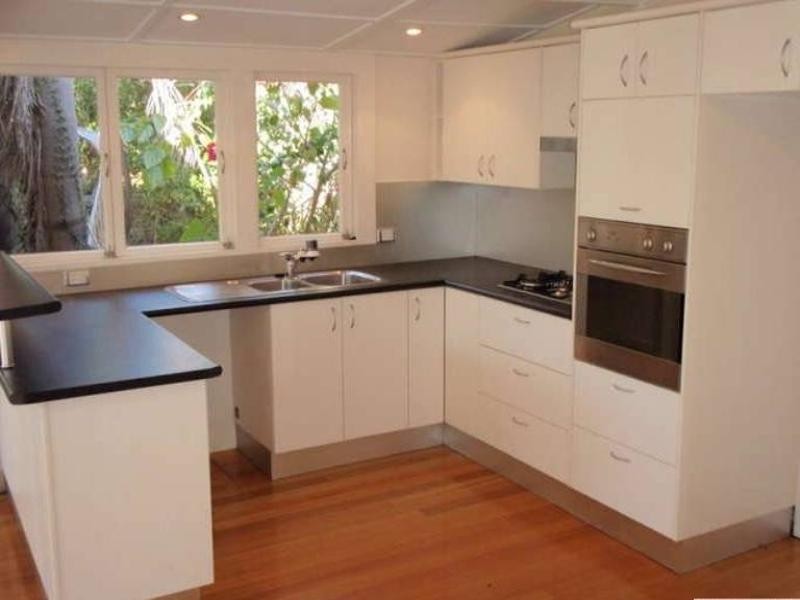17 Dean Street, Red Hill QLD 4059